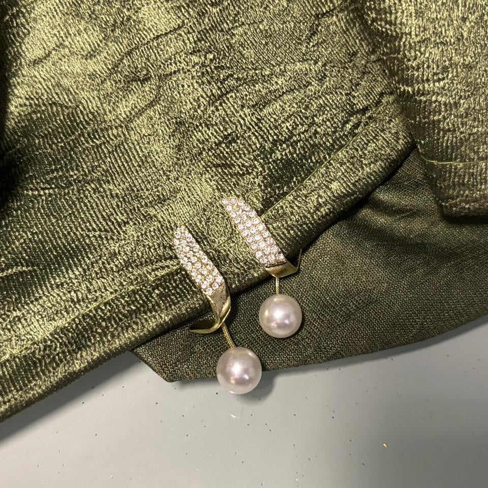 The Pearl Drops